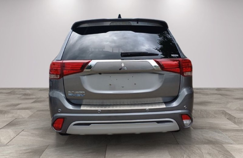Mitsubishi Outlander PHEV Spirit